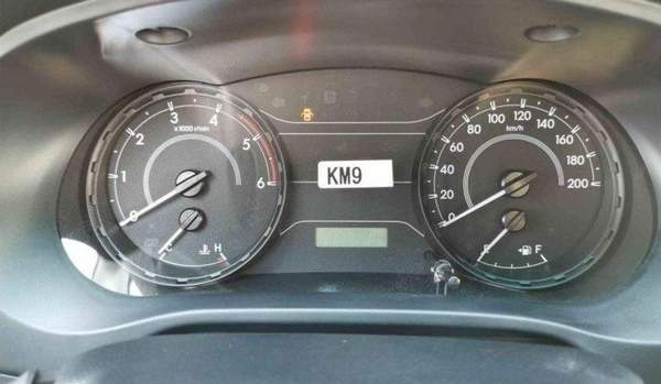 Toyota Hilux Toyota hilux 2.4L diesel mid option MY2025