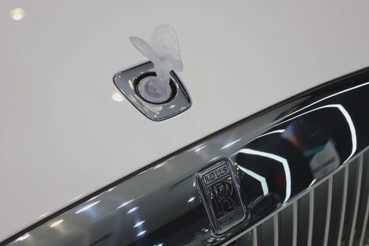 Rolls-Royce Spectre-7-7