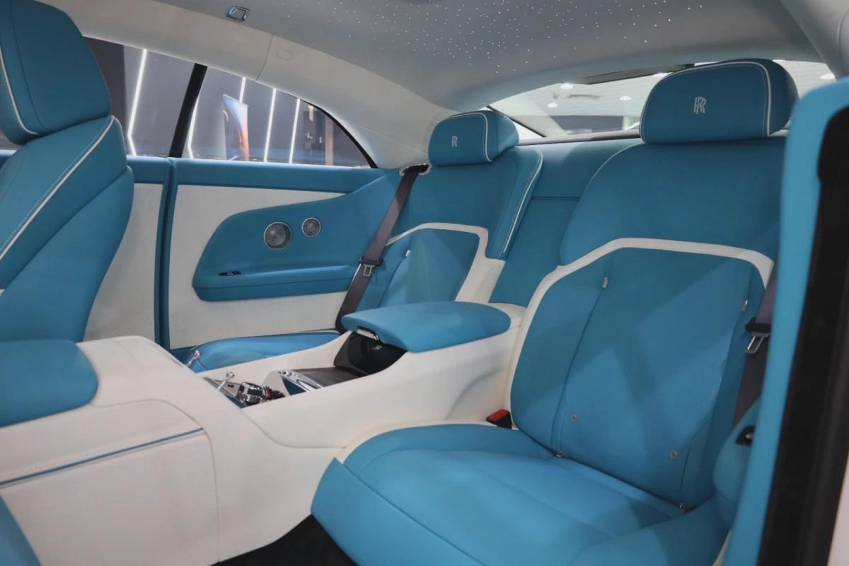 Rolls-Royce Spectre-2-2