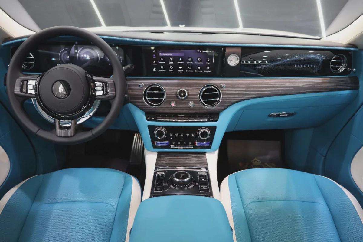 Rolls-Royce Spectre-3-3