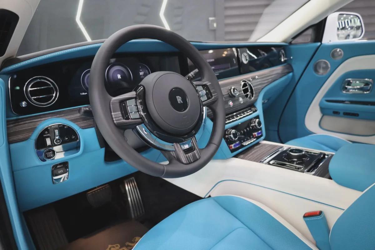 Rolls-Royce Spectre-6-6