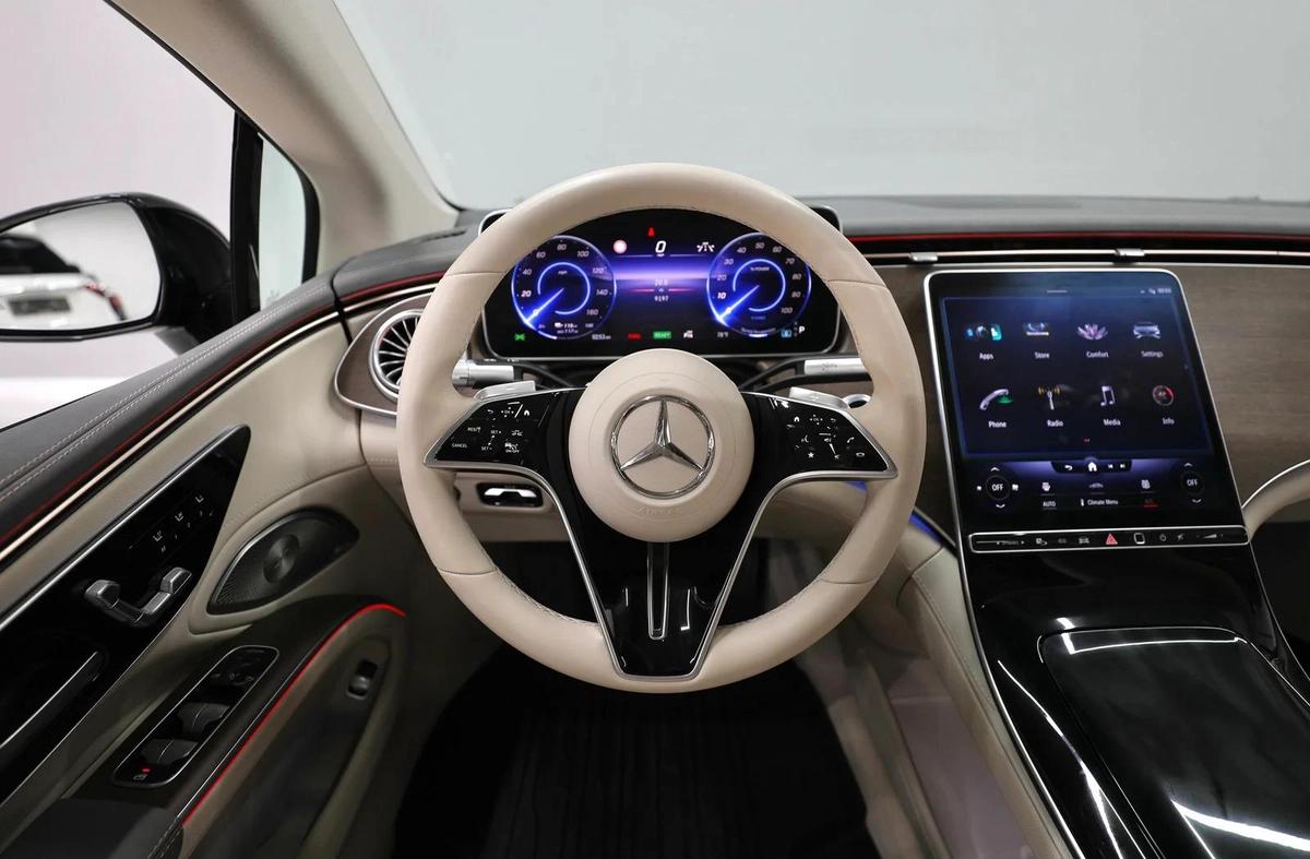 2 Years Warranty and Free Registration | 2022 Model | Fully electric with 329 HP-4-4