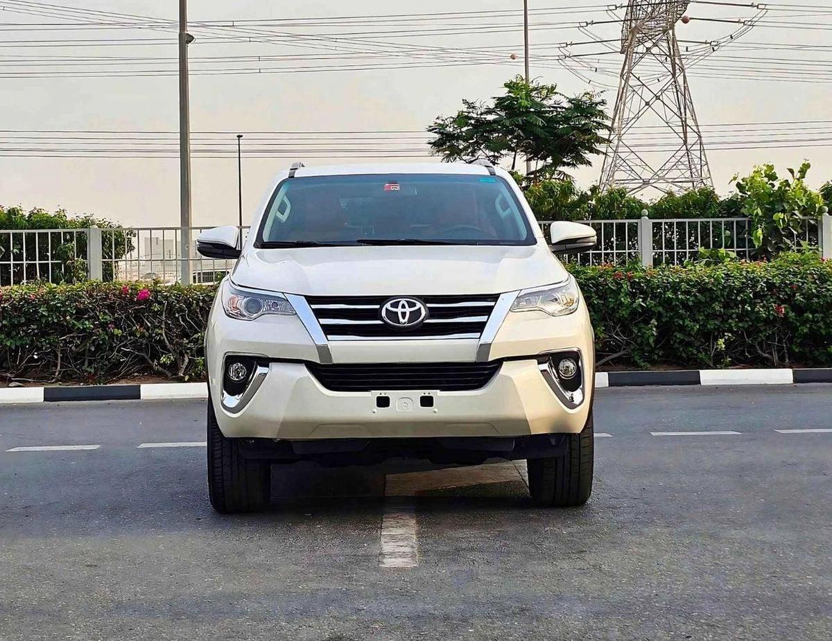 Toyota Fortuner EXR 2.7L (160 HP) EXR/ 4WD 2.7L/ GCC/ LEATHER SEATS/ NON ACCIDENT/ 1068 MONTHLY/LOT#107793-0-0