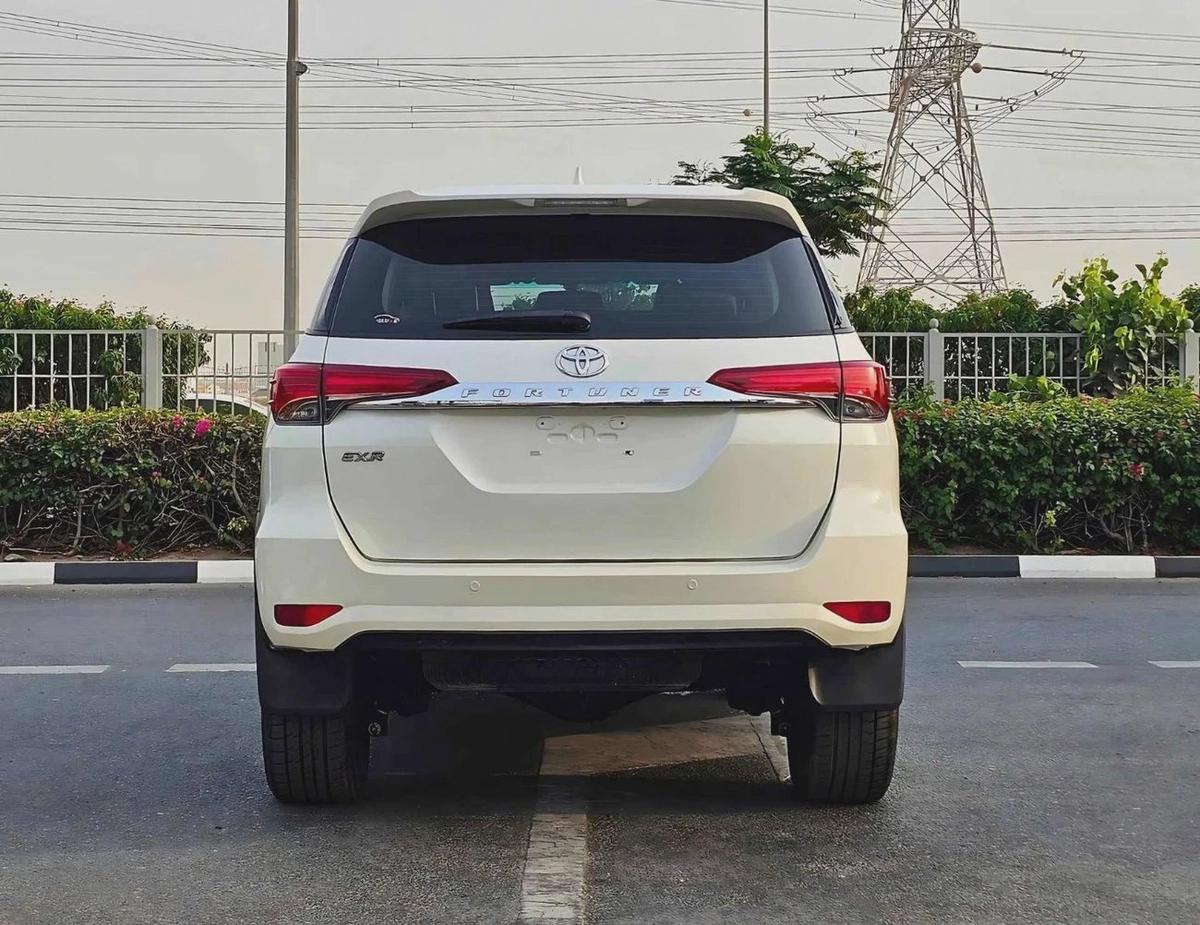 Toyota Fortuner EXR 2.7L (160 HP) EXR/ 4WD 2.7L/ GCC/ LEATHER SEATS/ NON ACCIDENT/ 1068 MONTHLY/LOT#107793-3-3