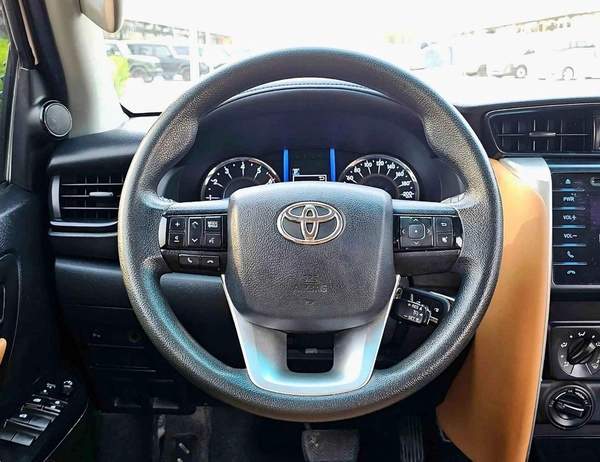 Toyota Fortuner EXR 2.7L (160 HP) EXR/ 4WD 2.7L/ GCC/ LEATHER SEATS/ NON ACCIDENT/ 1068 MONTHLY/LOT#107793