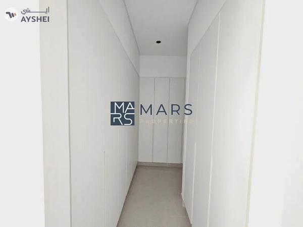 Spacious 04 Bed Room With Majlis unit in Green Community |
