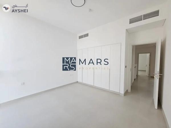 Spacious 04 Bed Room With Majlis unit in Green Community |