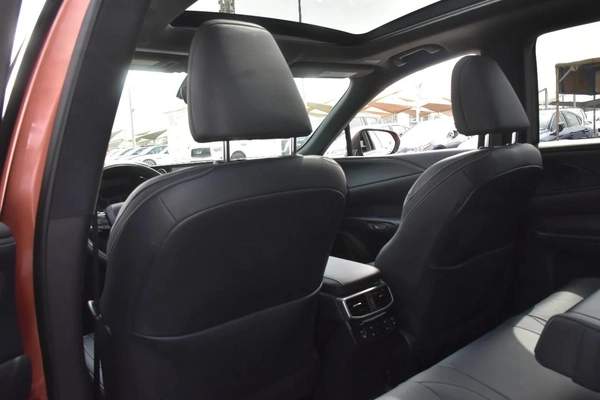 RX350 BASE 2023 | COPPER CRUST ( REF-ACD )