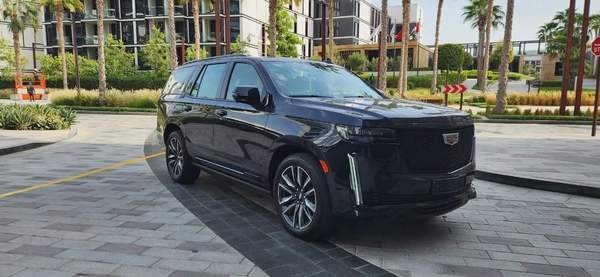 2021-Cadillac Escalade Platinum 600 Black Edition-Top of the Range-Excellent Conddition