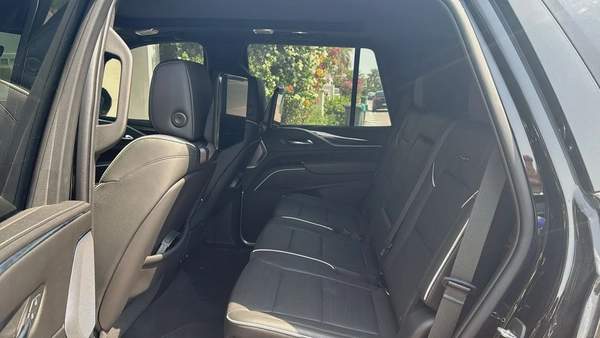 2021-Cadillac Escalade Platinum 600 Black Edition-Top of the Range-Excellent Conddition