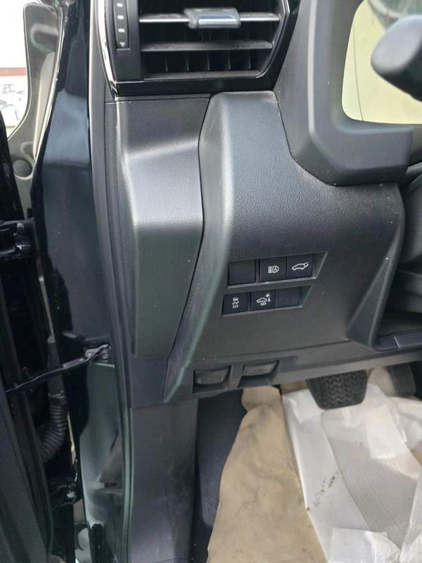 Toyota Land Cruiser VXR 4.0L 2026 MODEL FULL OPTION