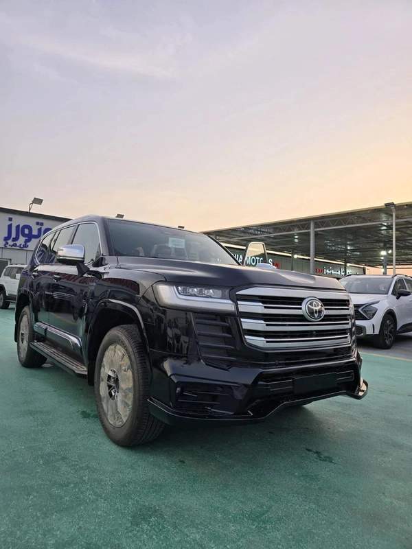 Toyota Land Cruiser VXR 4.0L 2026 MODEL FULL OPTION