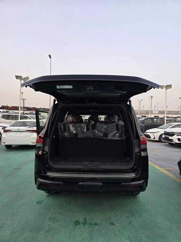 Toyota Land Cruiser VXR 4.0L 2026 MODEL FULL OPTION