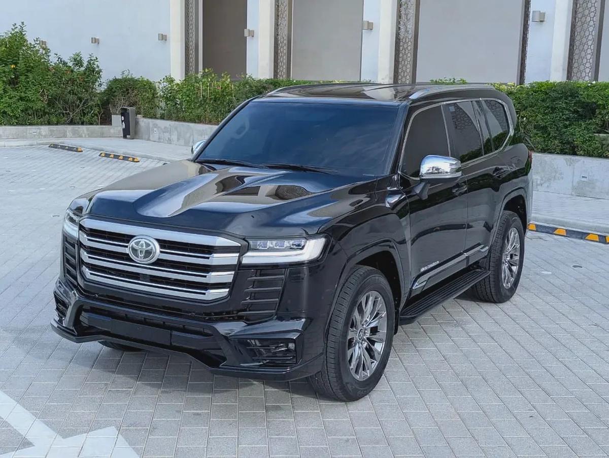 Toyota Land Cruiser GXR 2022 - GCC Specs - Excellent Condition-1-1