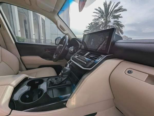 Toyota Land Cruiser GXR 2022 - GCC Specs - Excellent Condition
