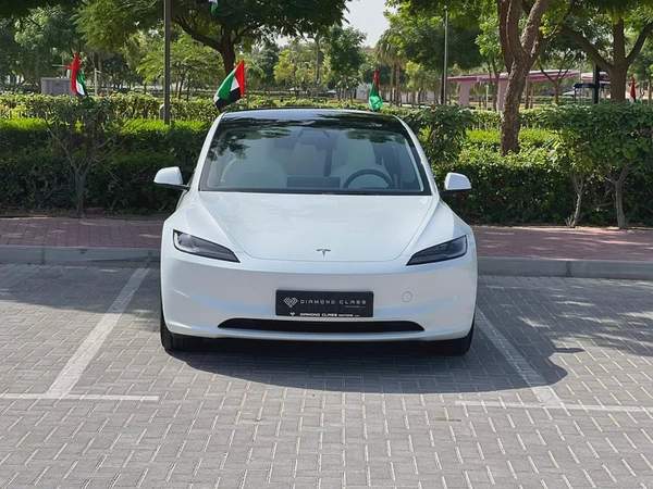 Tesla 3 L.R--AWD--GCC---Under Tesla Warranty---Full PPF Sticker