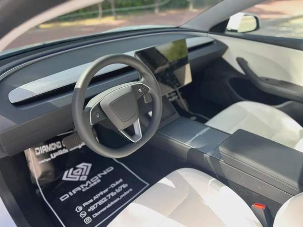 Tesla 3 L.R--AWD--GCC---Under Tesla Warranty---Full PPF Sticker