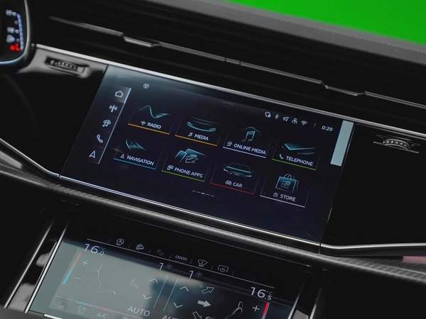 PERFORMANCE RSQ8 2025 SAKHIR GOLD - UNDER WARRANTY - ONLY 9700 KM - TOP SPEC