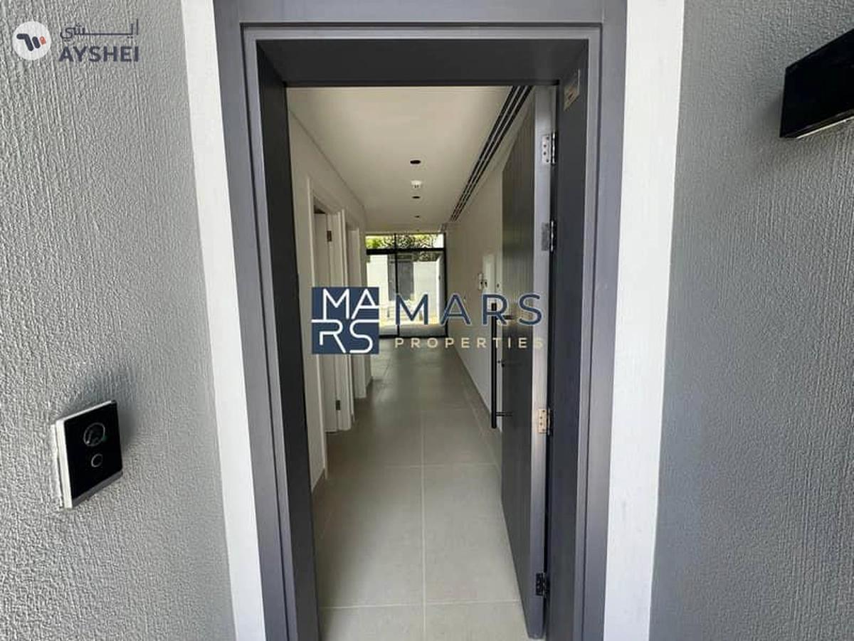 Luxurious brand new 4 bedroom villa availabl in Masaar for rent just in 195k-14-14
