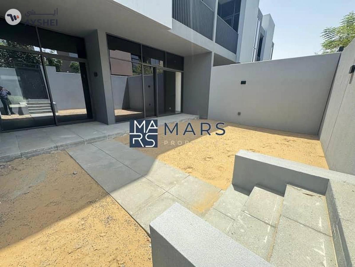 Luxurious brand new 4 bedroom villa availabl in Masaar for rent just in 195k-29-29