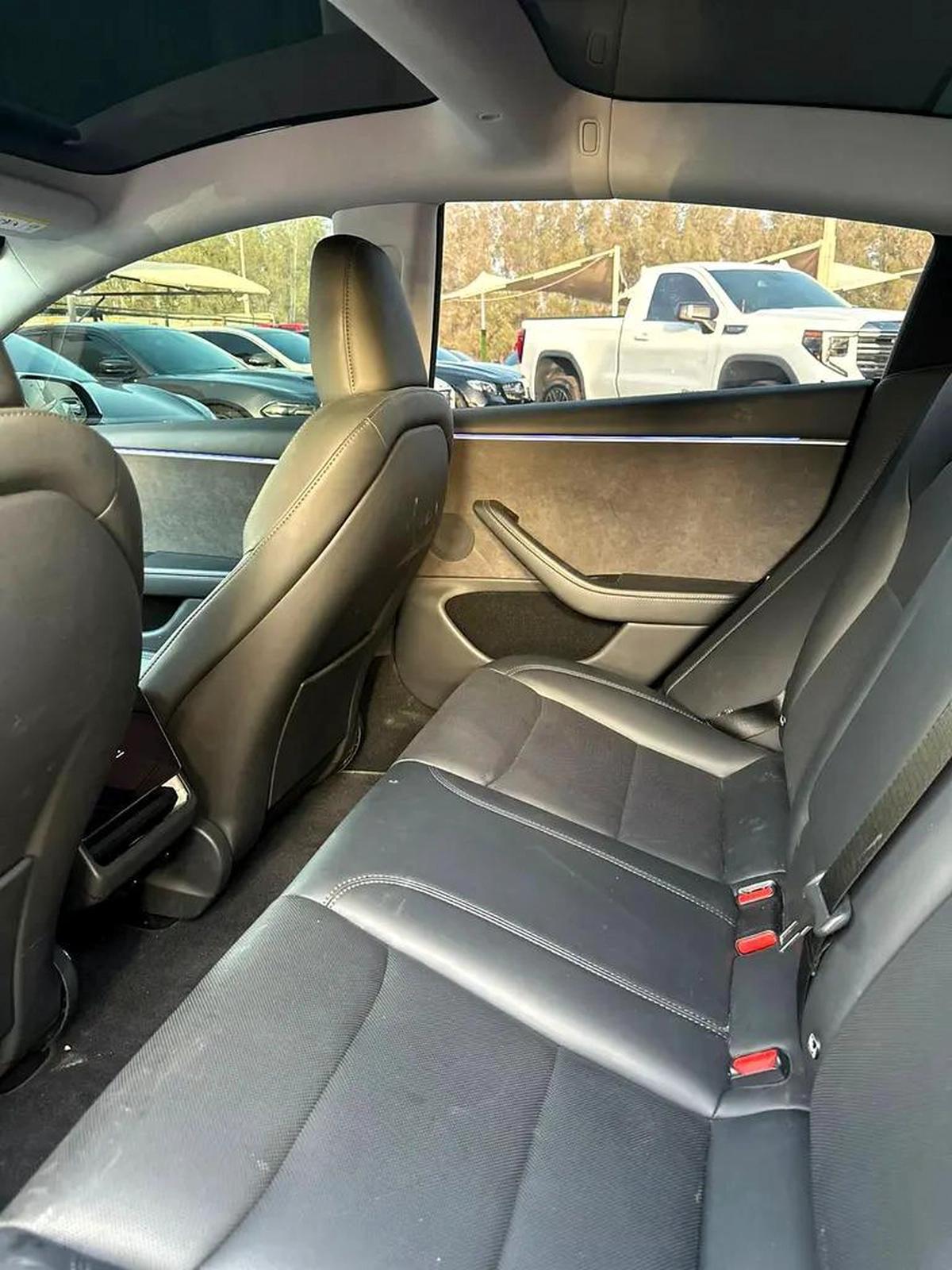 TESLA MODEL 3 LANG RANGE 2024 GCC FULL OPTION ORIGINAL PAINT UNDER WARRANTY-1-1
