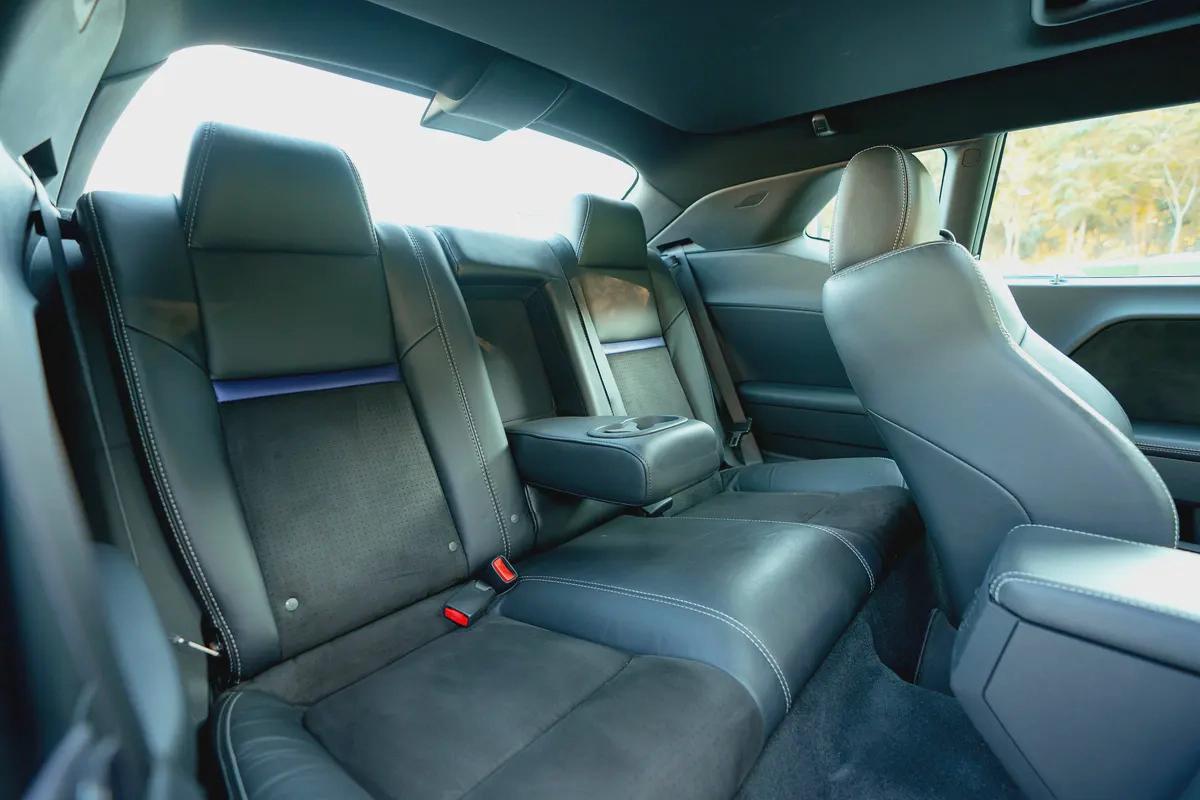 2010 Dodge Challenger SRT | GCC Specs | REF#D75287-11-11