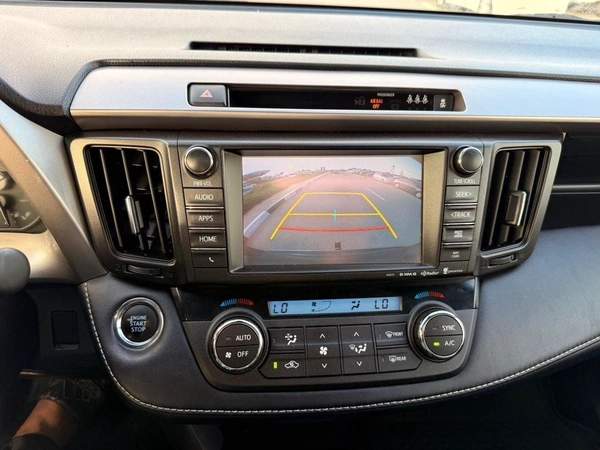 Toyota RAV4 XLE // sunroof,, leather seats// full option 2018