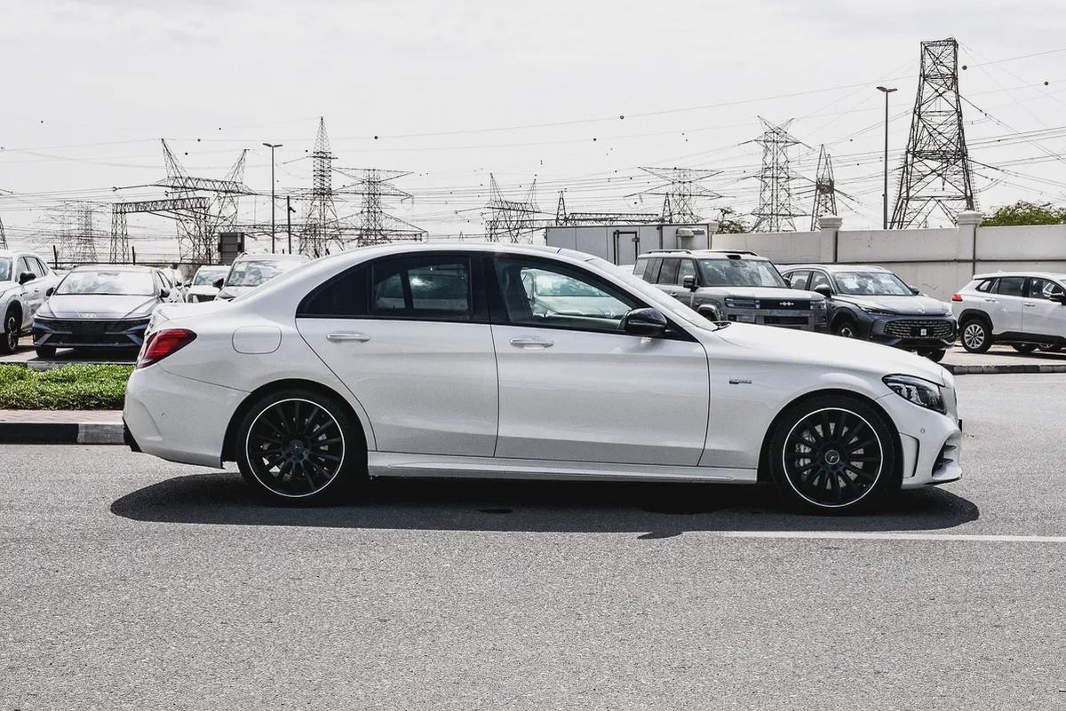 2019 - BENZ C43 AMG - BRAND NEW CONDITION - ONLY 63,000 KM-4-4