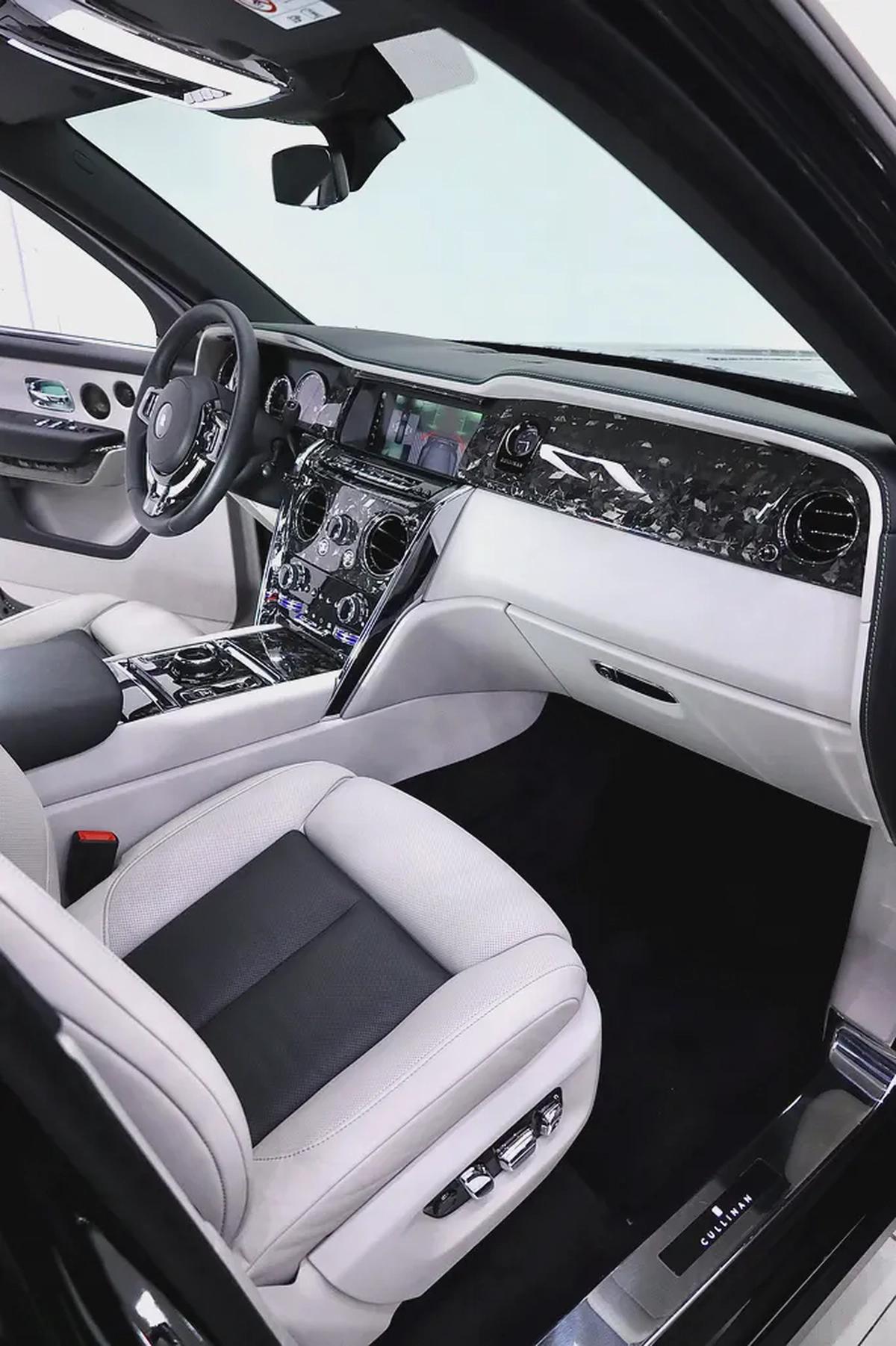 ROLLS ROYCE CULLINAN WITH MANSORY MARBLE BODYKIT + REAR ENTERTAINMENT-5-5