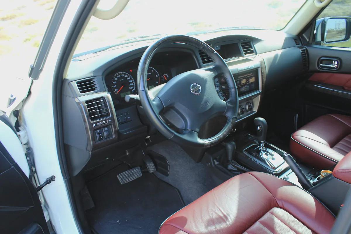Nissan VTC 2024 Last Call • GCC • Full Original Paint • Only 53,000 KM-9-9