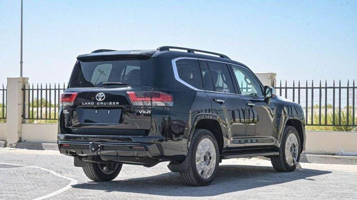 Toyota Land Cruiser VXR 3.3L-2-2