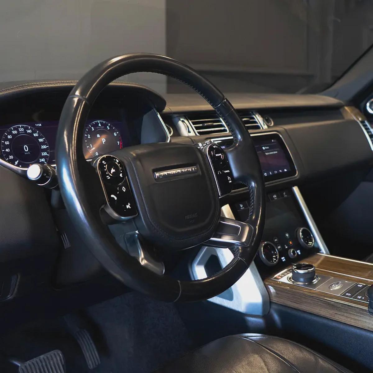 AED 2,682 pm • 0% Downpayment • Range Rover Vogue Supercharged • 1 Year Warranty-8-8