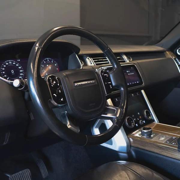 AED 2,682 pm • 0% Downpayment • Range Rover Vogue Supercharged • 1 Year Warranty