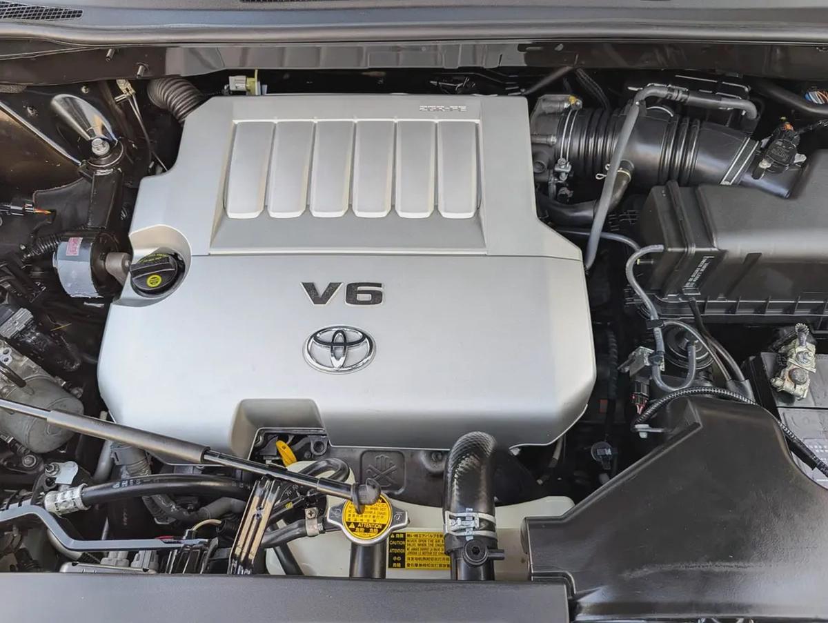 2009 TOYOTA HIGHLANDER, SPORT 3.5L V6 7 SEATER ACCIDENT FREE IN EXCELLENT CONDITION-7-7