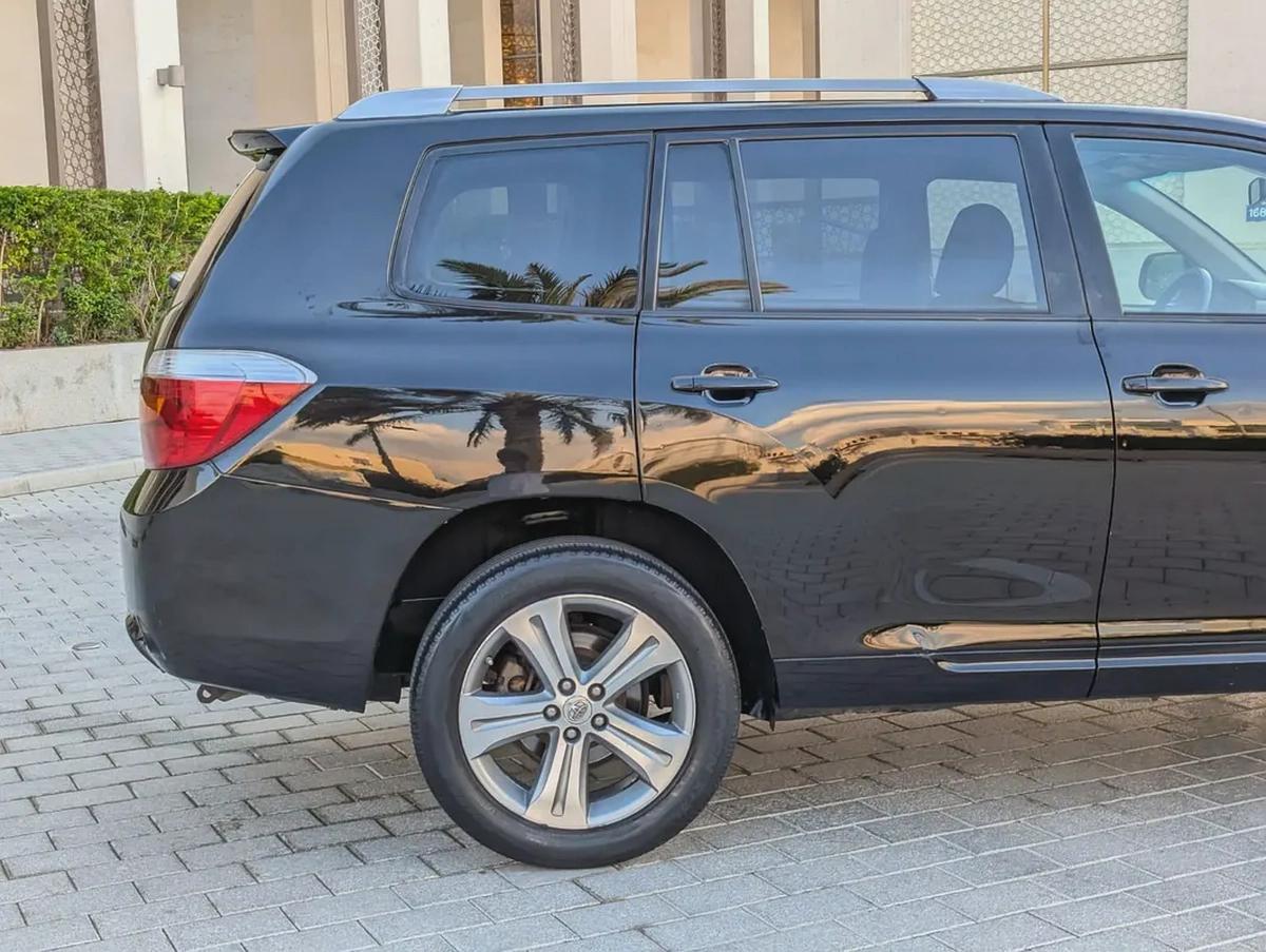 2009 TOYOTA HIGHLANDER, SPORT 3.5L V6 7 SEATER ACCIDENT FREE IN EXCELLENT CONDITION-11-11