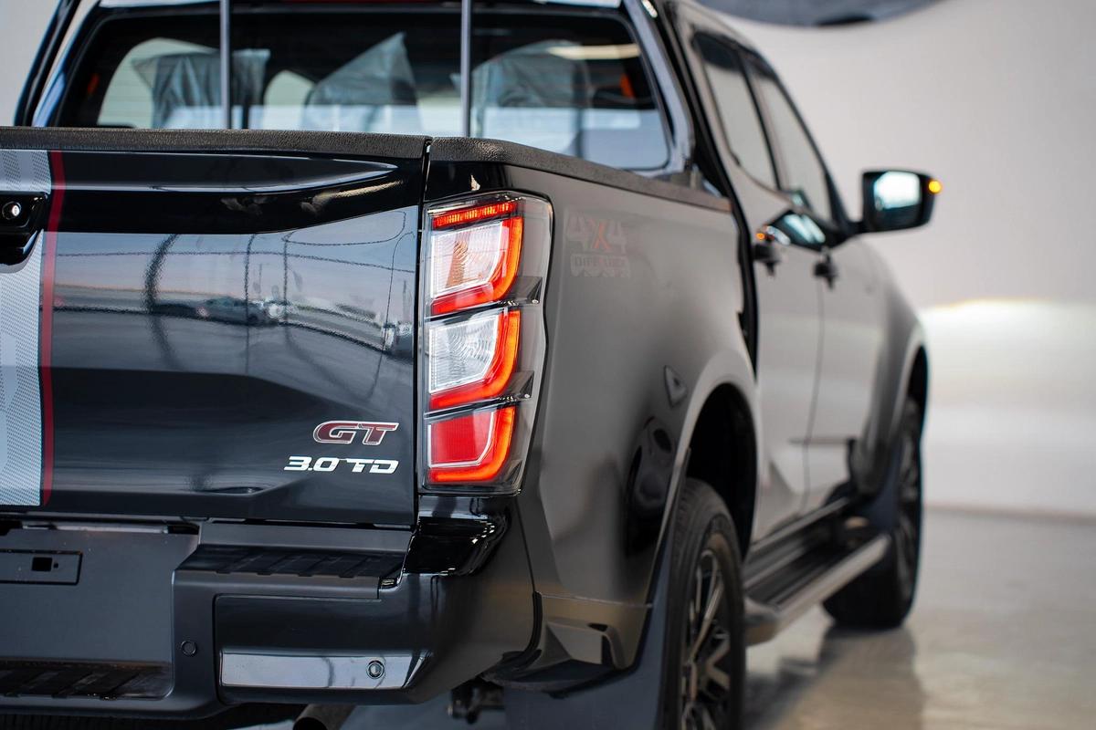 ISUZU D-MAX GT 3.0L A/T 4X4 FULL OPTION MODEL 2026 GCC SPECS-3-3