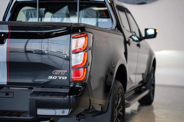 ISUZU D-MAX GT 3.0L A/T 4X4 FULL OPTION MODEL 2026 GCC SPECS