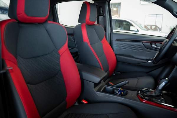 ISUZU D-MAX GT 3.0L A/T 4X4 FULL OPTION MODEL 2026 GCC SPECS