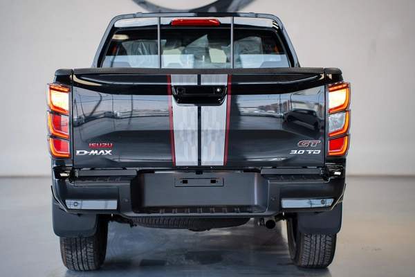 ISUZU D-MAX GT 3.0L A/T 4X4 FULL OPTION MODEL 2026 GCC SPECS