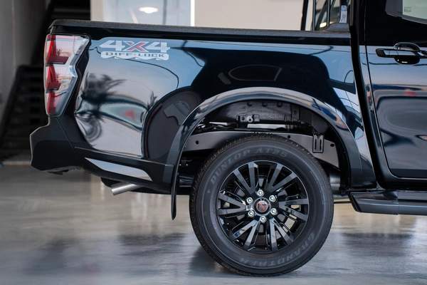 ISUZU D-MAX GT 3.0L A/T 4X4 FULL OPTION MODEL 2026 GCC SPECS