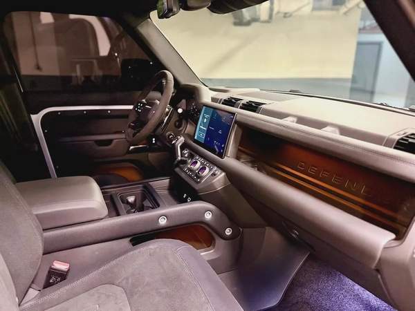2023 Land Rover Defender P525 V8 2023 | Full Options | Only 5,100 KM