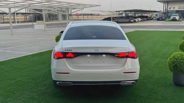 Mercedes Benz E200 8,000Km only!!