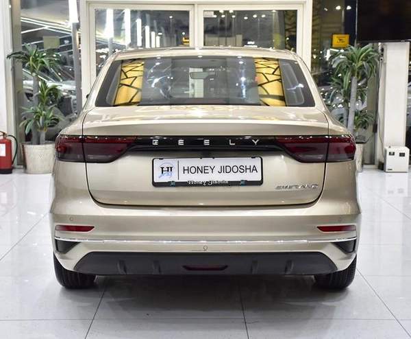 Geely Emgrand 1.5L ( 2024 Model ) in Golden Color GCC Specs