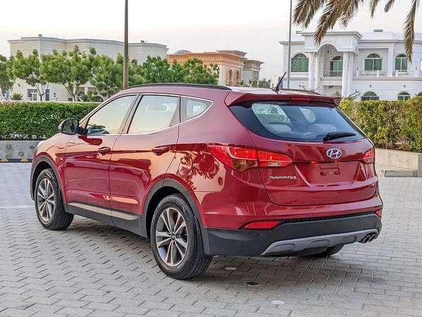 Hyundai Santa Fe 2016 GCC Mint Condition With Beige Interior Super 7 Seater Family SUV