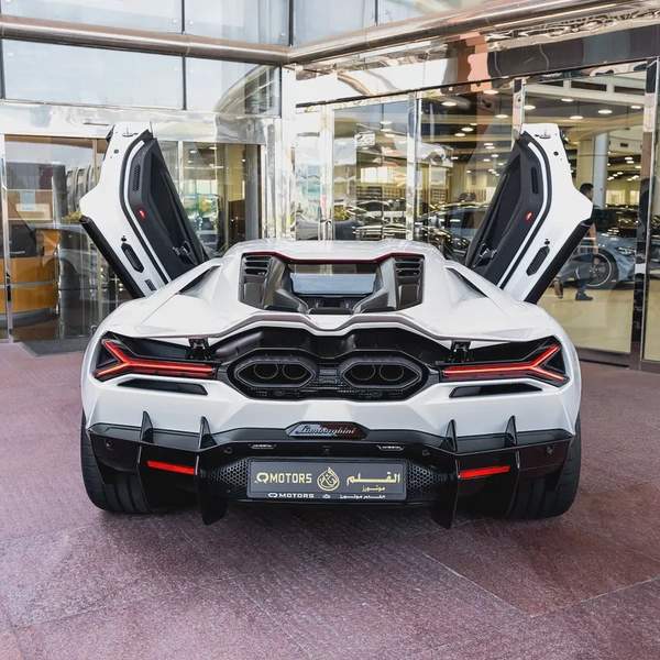 2024 LAMBORGHINI REVUELTO BRAND NEW ( FREE SERVICE CONTRACT )