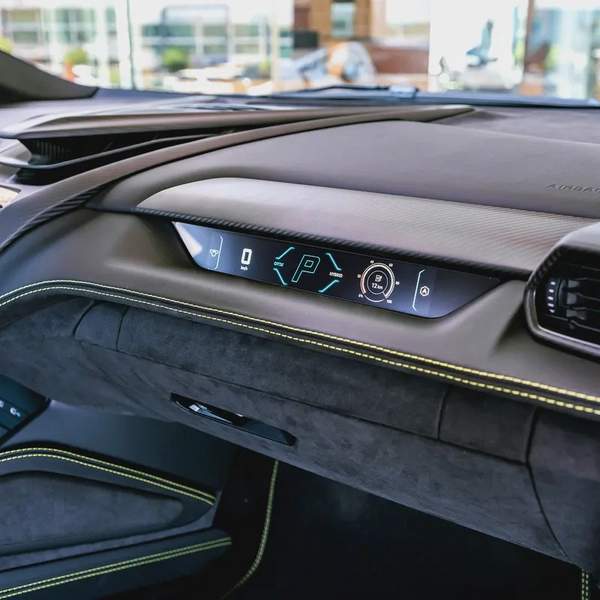 2024 LAMBORGHINI REVUELTO BRAND NEW ( FREE SERVICE CONTRACT )