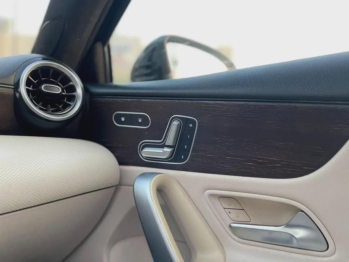 2019 Mercedes-Benz A-Class A 220 AMG 4MATIC - American Specs-12-12