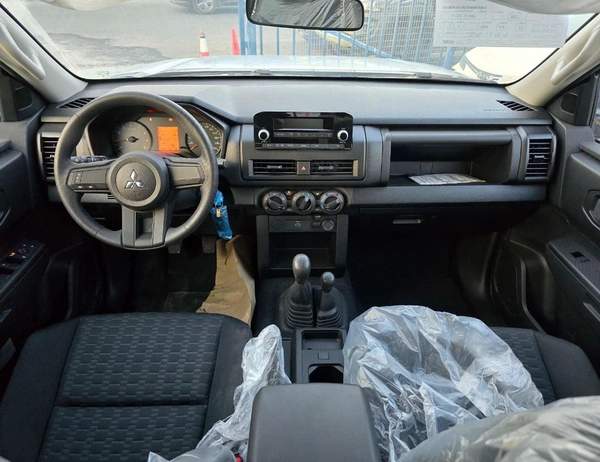 Mitsubishi L200 GLX 2.4L