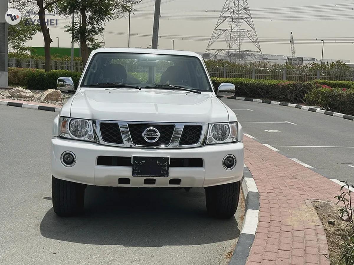 Nissan Safari الأسطورة GCC 2024 5 years warranty( Manual Transmission)-1-1