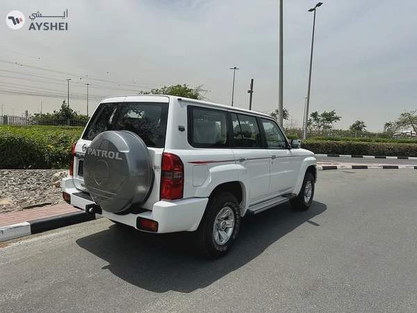 Nissan Safari الأسطورة GCC 2024 5 years warranty( Manual Transmission)